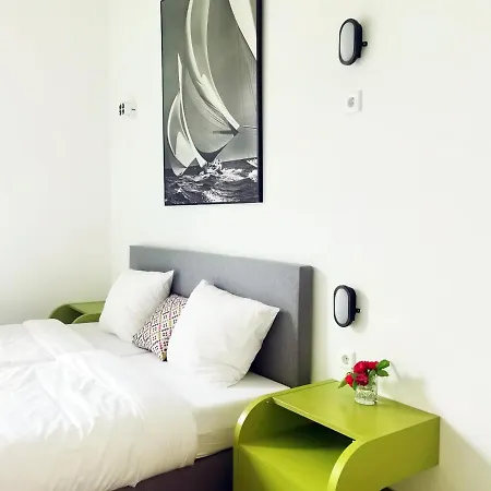 Pink Flamingo Boutique Hostel *