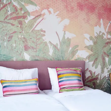Pink Flamingo Boutique Hostel *