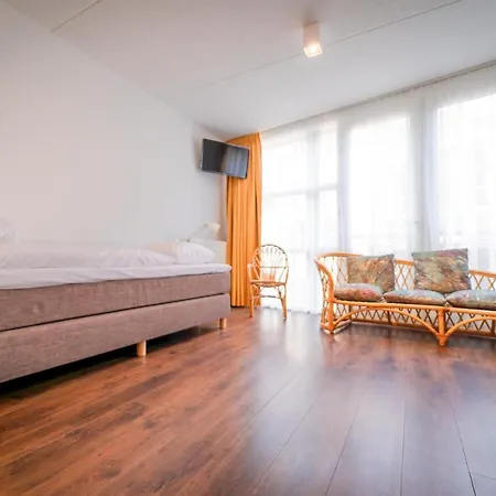 Pink Flamingo Boutique Hostel *