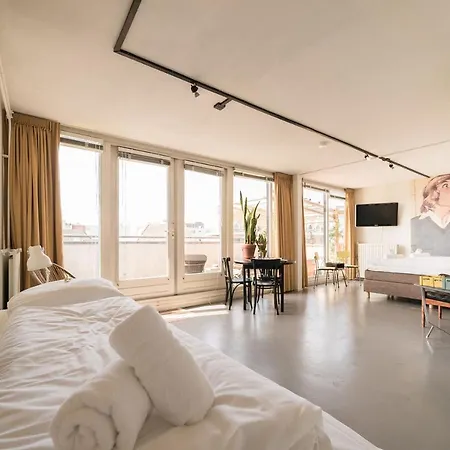 Pink Flamingo Boutique Hostel