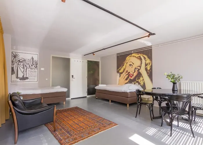 Pink Flamingo Boutique Χάγη