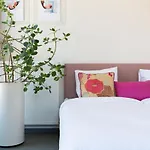 Pink Flamingo Boutique Ostello *