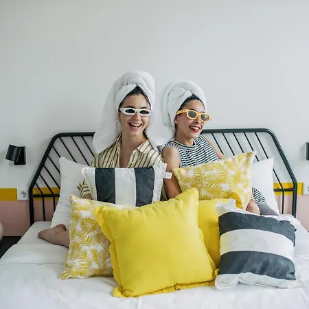 Pink Flamingo Boutique Hostel *