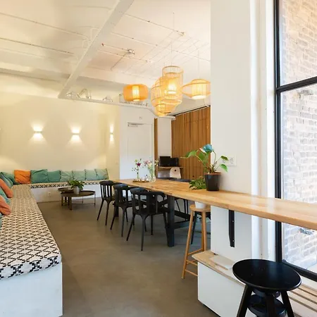 Pink Flamingo Boutique Hostel