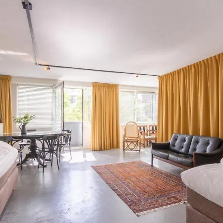 Pink Flamingo Boutique Hostel *