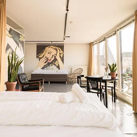 Pink Flamingo Boutique Hostel