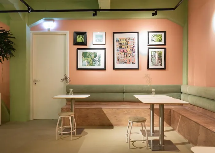 Pink Flamingo Boutique Hostel *