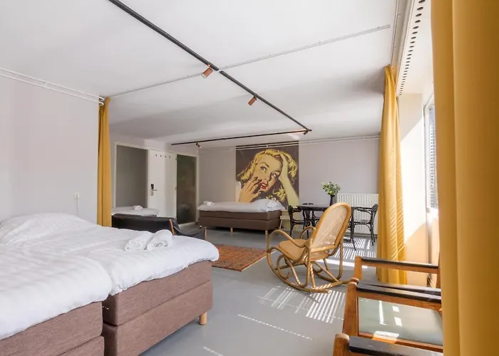 Pink Flamingo Boutique Hostel