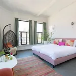 호스텔 Pink Flamingo Boutique 헤이그