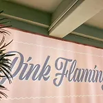 Pink Flamingo Boutique 헤이그